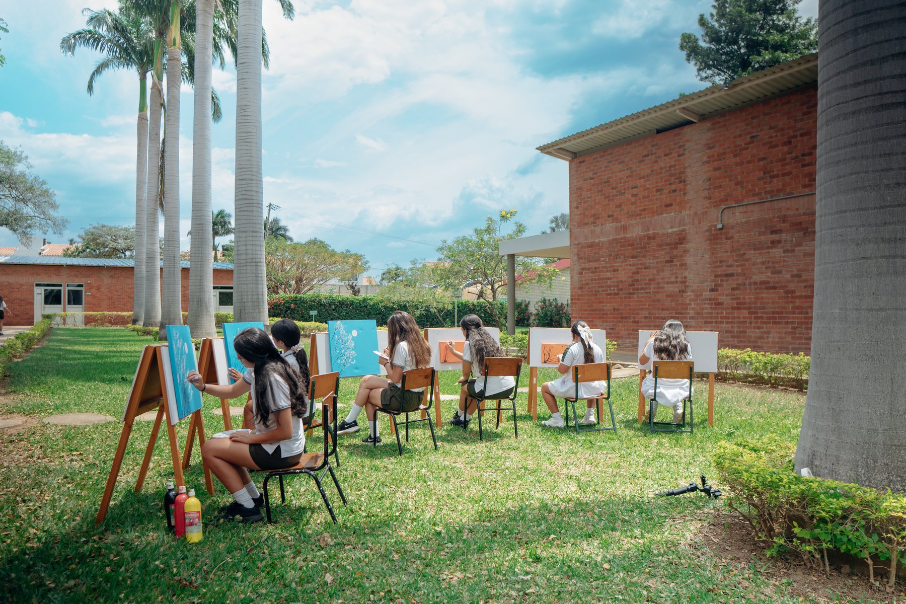 Estudiantes compartiendo la experiencia de comunidad GLA